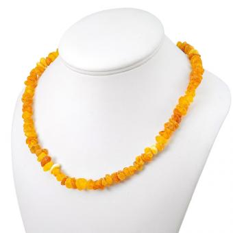 Бусы короткие из необработанного светлого янтаря 