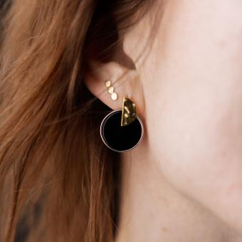 Elegant stud earrings, silver 925, decorative element - gilded in yellow gold, with onyx, diameter approx. 17 mm, height approx. 22 mm
