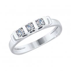 Изысканное женское кольцо из белого золота 585 пробы, с бриллиантами 0,164 ct.FVS1: 3 бриллианта расположены спереди кольца, 1 бриллиант на боковой части шинки кольца.