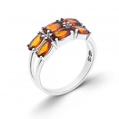 Ladies' ring in 925 silver with 6 garnet stones