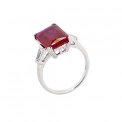 Ladies' ring in 925 silver with red zirconia