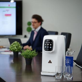 BEM LUNA countertop water filter with reverse osmosis filtration and 3 L water tank