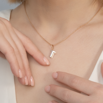 Кулон буква "Т" из красного/белого золота 585 пробы, с фианитами, высота ок. 17 мм