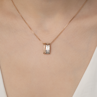 Elegant pendant with geometric pattern in 585 red/white gold, height approx. 15 mm