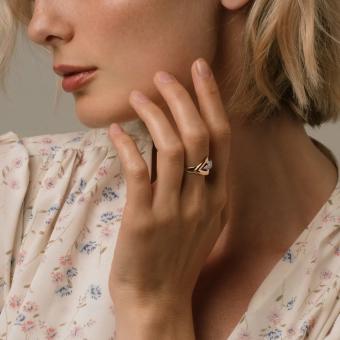 Women's ring, russian red gold 585, with zirconia
