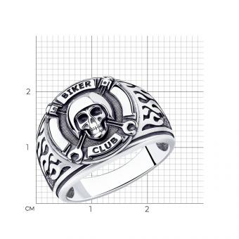 Distinctive men's ring made of 925 silver with a biker club motif and a skull