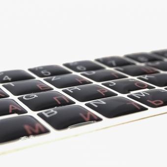 Немецко-русские бело-красные наклейки на клавиатуру черный фон