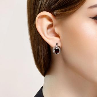 Серебряные серьги 925 пробы с гранатом и фианитами
