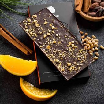 Тёмный шоколад с кедровыми орешками, апельсином и корицей, 100 г
