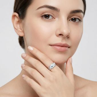 Damenring aus 925 Silber mit weißem Opal