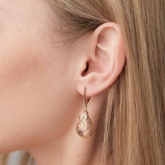 Серьги, русское красное золото 585 пробы, ширина декоративной части ≈ 14 мм, высота ≈ 42 мм