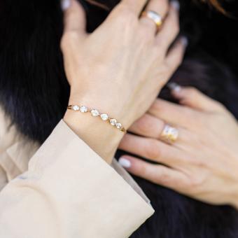 Elegant bracelet with zirconia, russian red gold 585, width approx. 4 mm, length approx. 18 cm, weight approx. 5,3 gr.