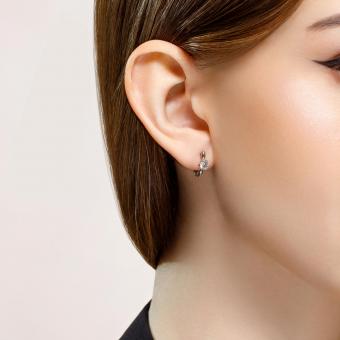 Красивые серьги из серебра 925 пробы, с фианитом Swarovski, высота ≈ 14 мм