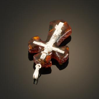Orthodoxes Bernsteinkreuz mit silbernem Kruzifix