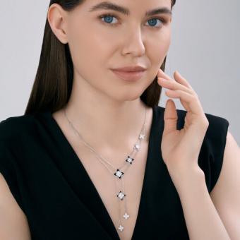 Колье из серебра 925 пробы с фианитами и эмалью, длина ≈ 40-45 см 