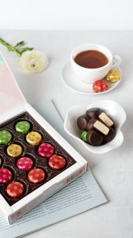 Большой набор кедровых сладостей: шоколадные конфеты, кедровый трюфель, мармелад, кедровые орехи, марципан, грильяж