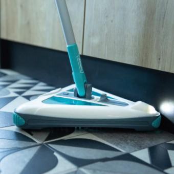 SwiftSweep - Cordless electric broom with 4 interchangeable brushes for corners &amp; surfaces