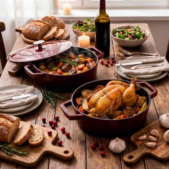 Berlinger Haus oval cast iron roaster with lid (5.56L), burgundy red