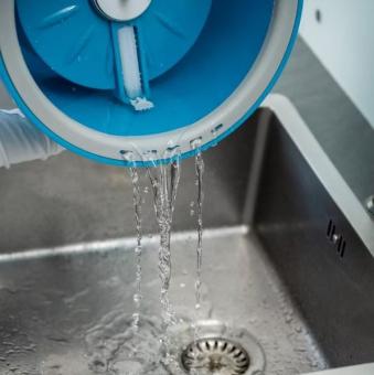 SmartMop Pro – Wassersparendes Trenn-System mit Reinigungsbürste & Drehfunktion